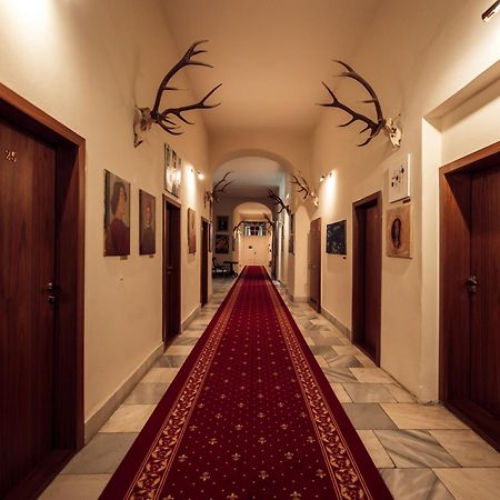 Hotel Kastiel Mojmirovce Luaran gambar
