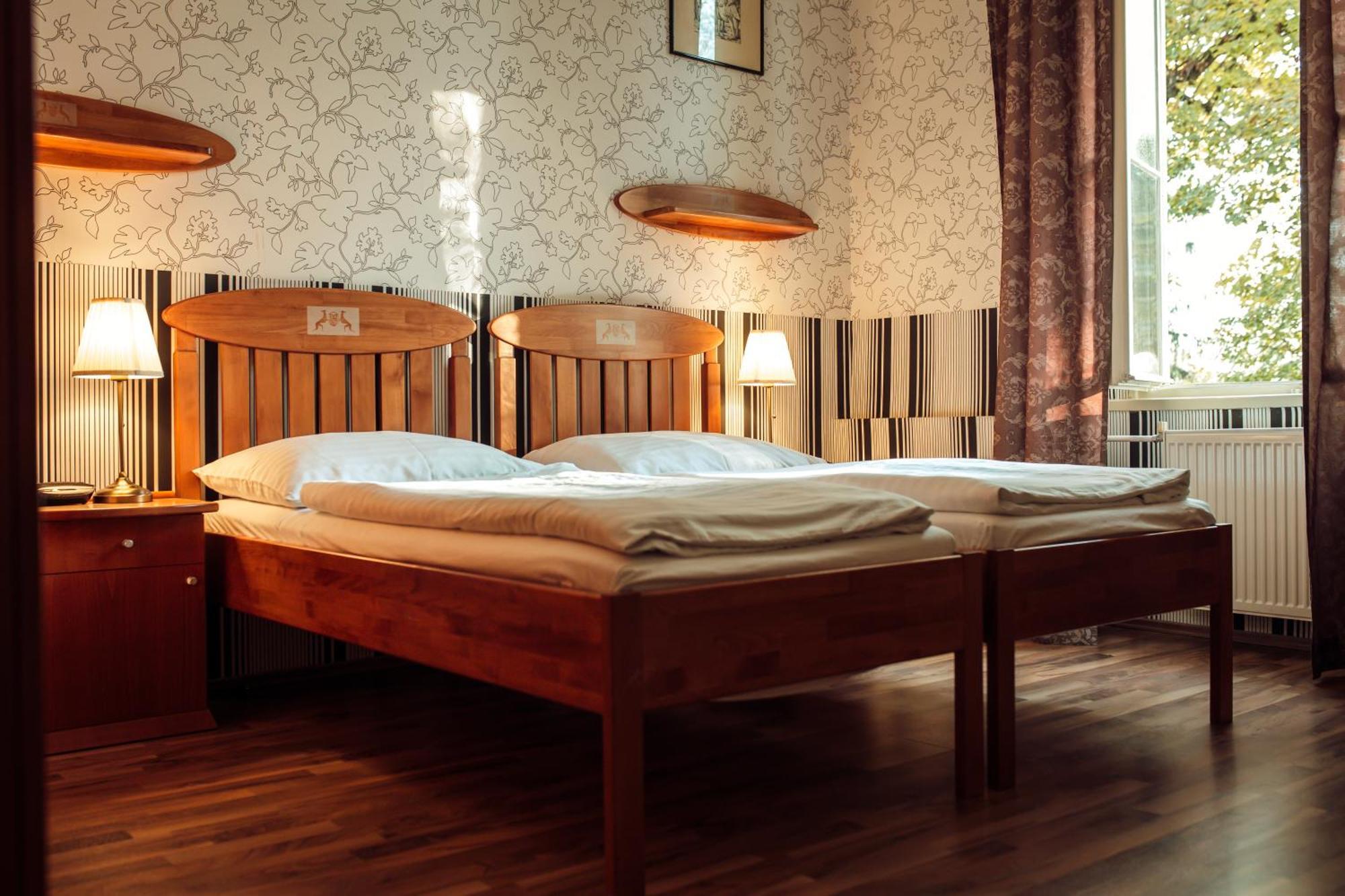 Hotel Kastiel Mojmirovce Luaran gambar